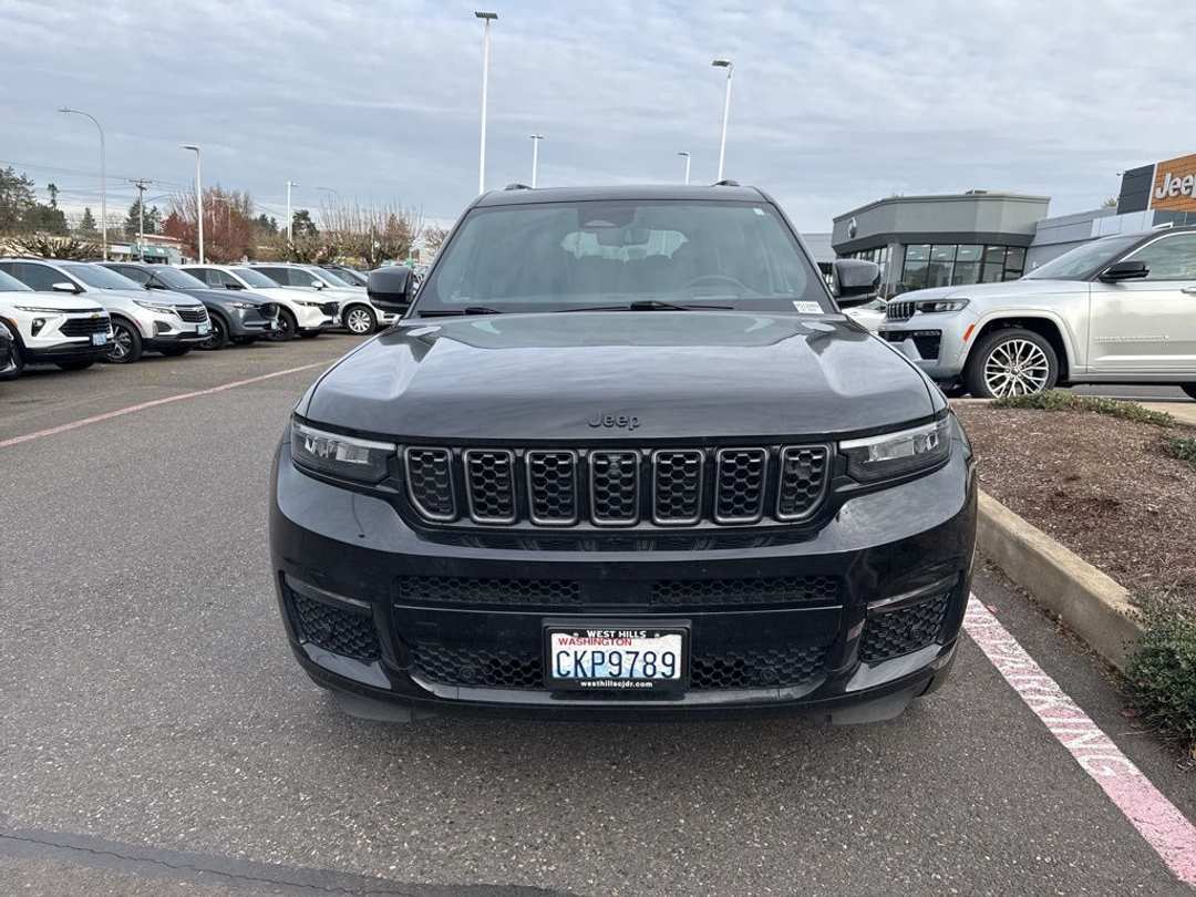 2024 Jeep Grand Cherokee L Summit - Image 2