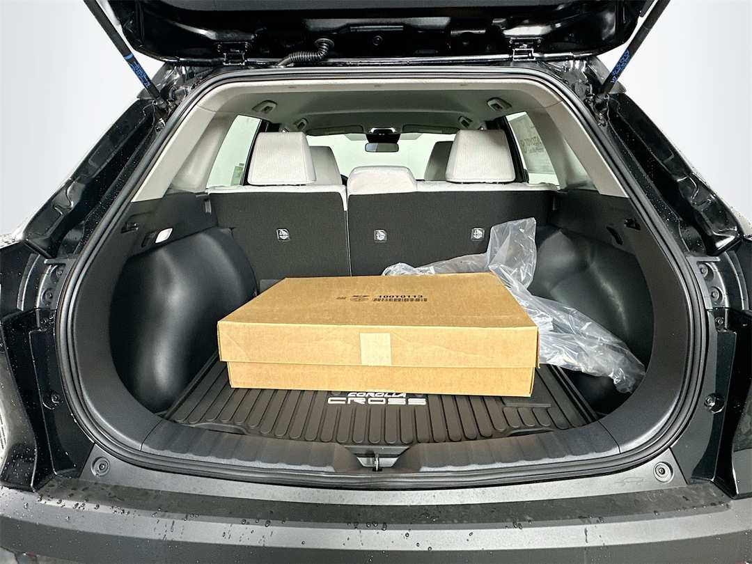 2026 Toyota Corolla Cross L - Image 25
