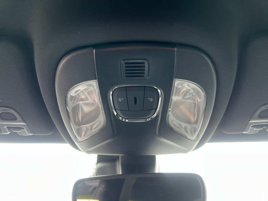 2026 Jeep Compass Latitude - Image 24