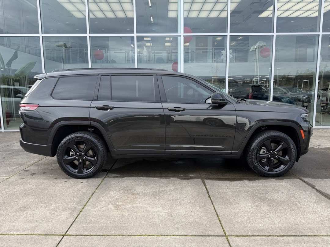 2024 Jeep Grand Cherokee L Limited - Image 8