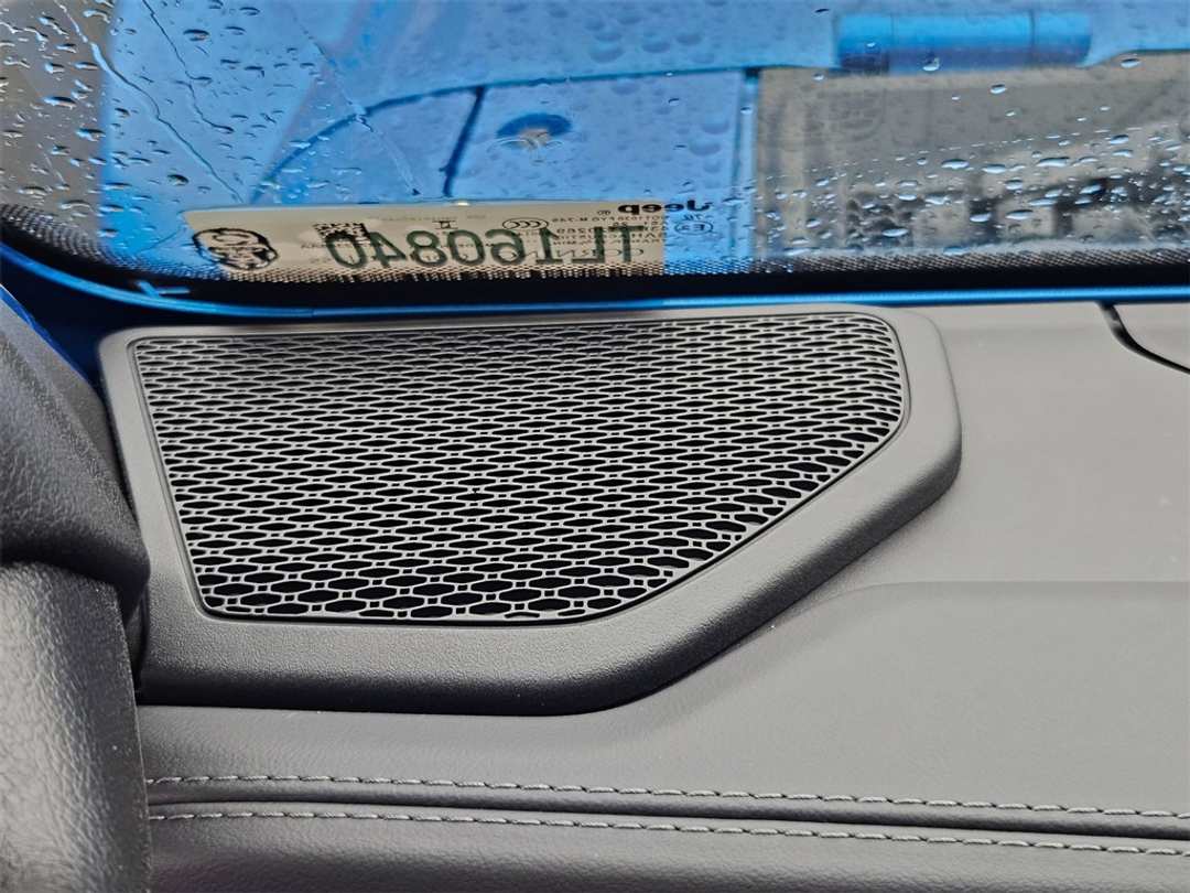 2026 Jeep Gladiator Rubicon - Image 12