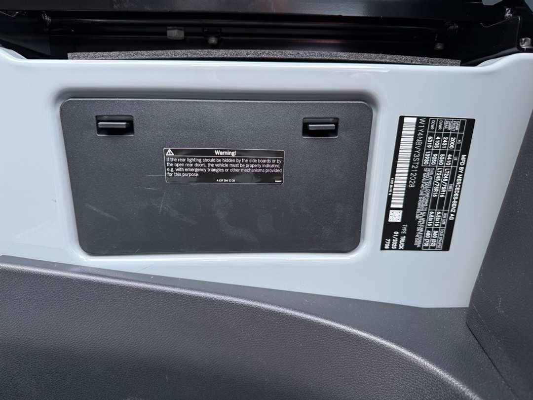 2025 Mercedes-Benz Sprinter 2500 Cargo 144 WB - Image 20