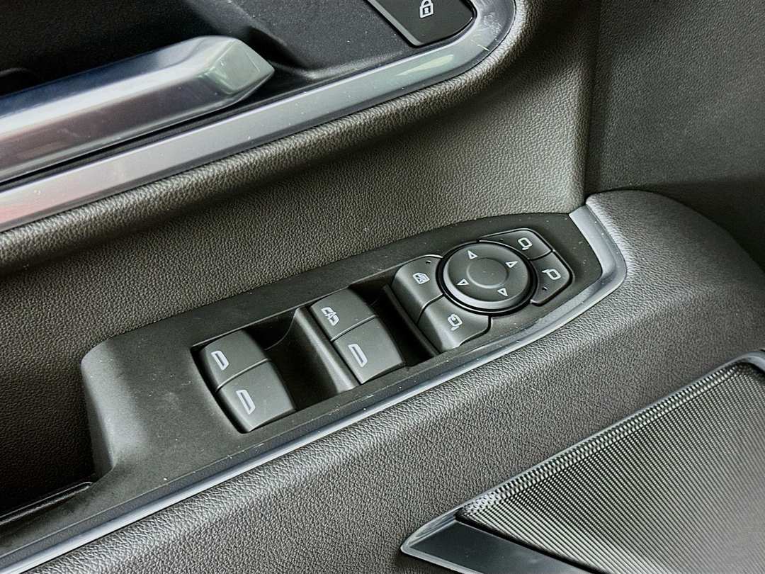 2025 Chevrolet Silverado 2500Hd LT - Image 19