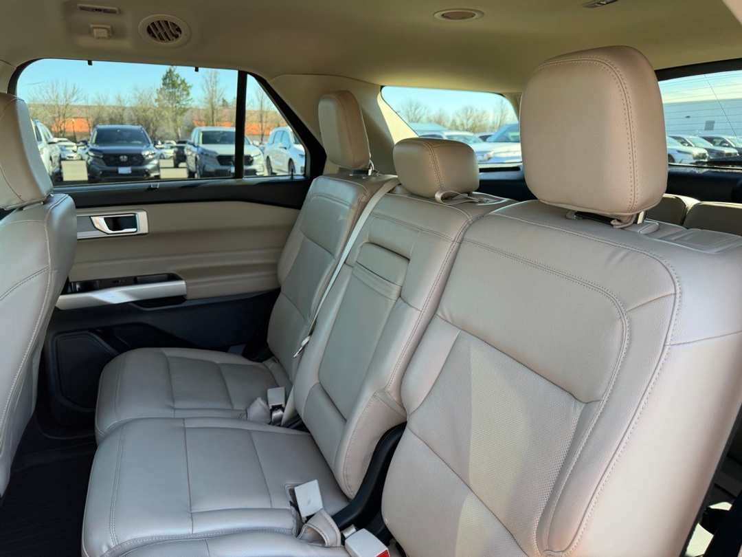 2022 Ford Explorer Limited - Image 31