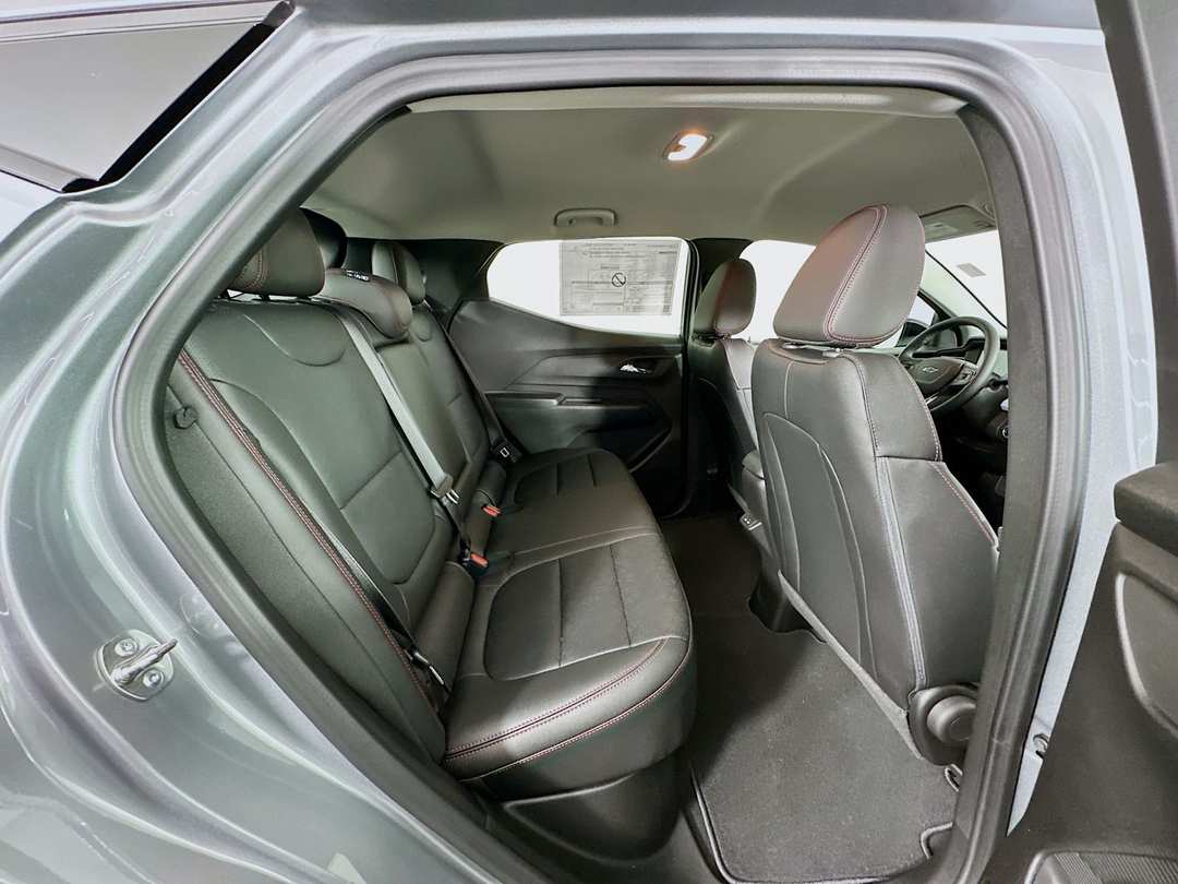 2027 Chevrolet Bolt Ev - Image 26