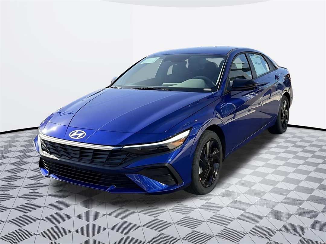 2026 Hyundai Elantra SEL Sport - Image 4