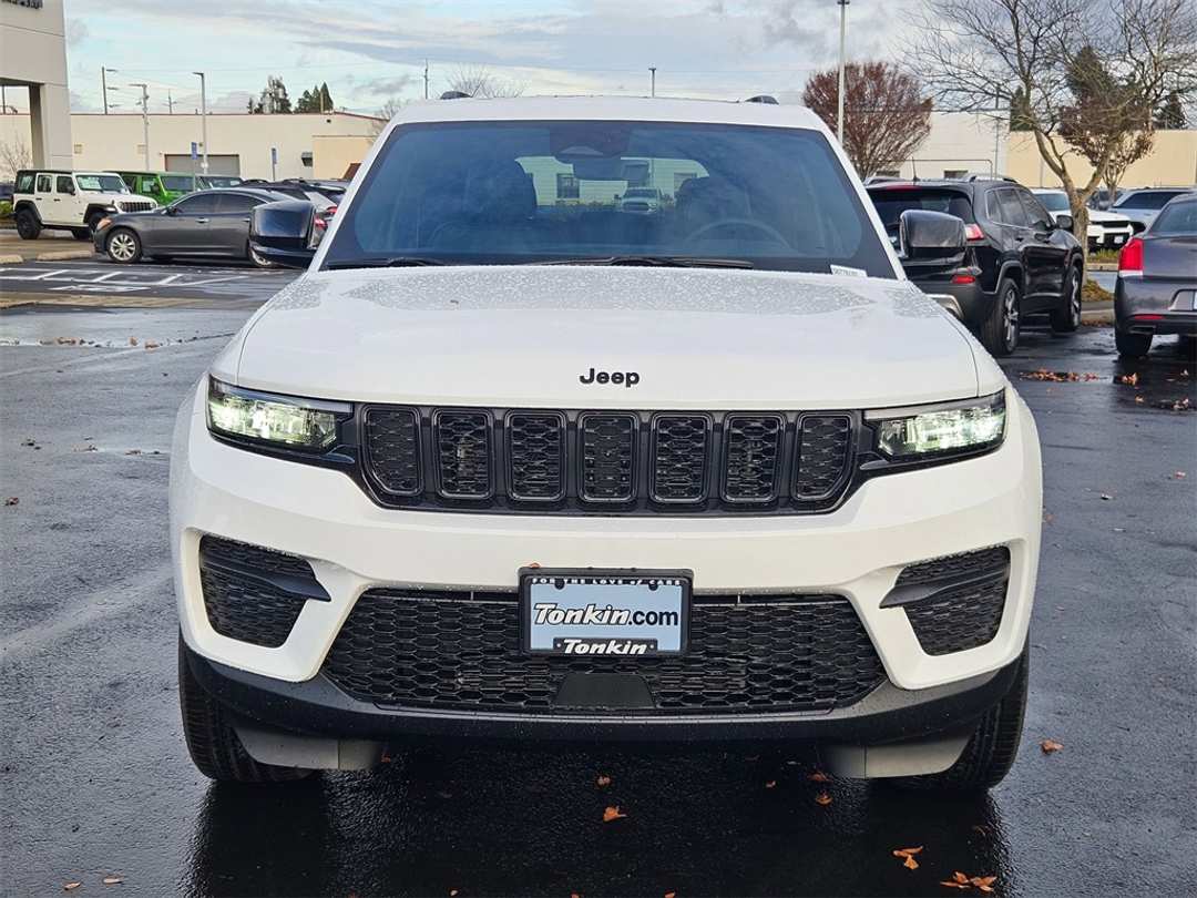 2025 Jeep Grand Cherokee Altitude X - Image 9