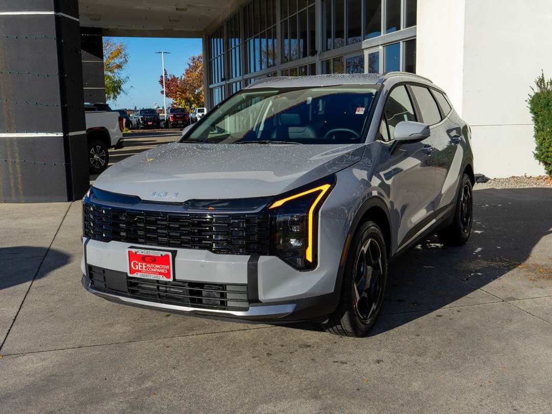 2026 Kia Sportage EX - Image 3