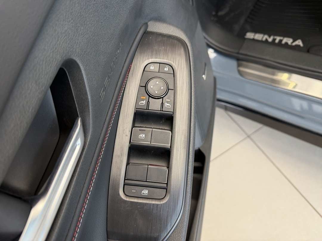 2026 Nissan Sentra SR - Image 12