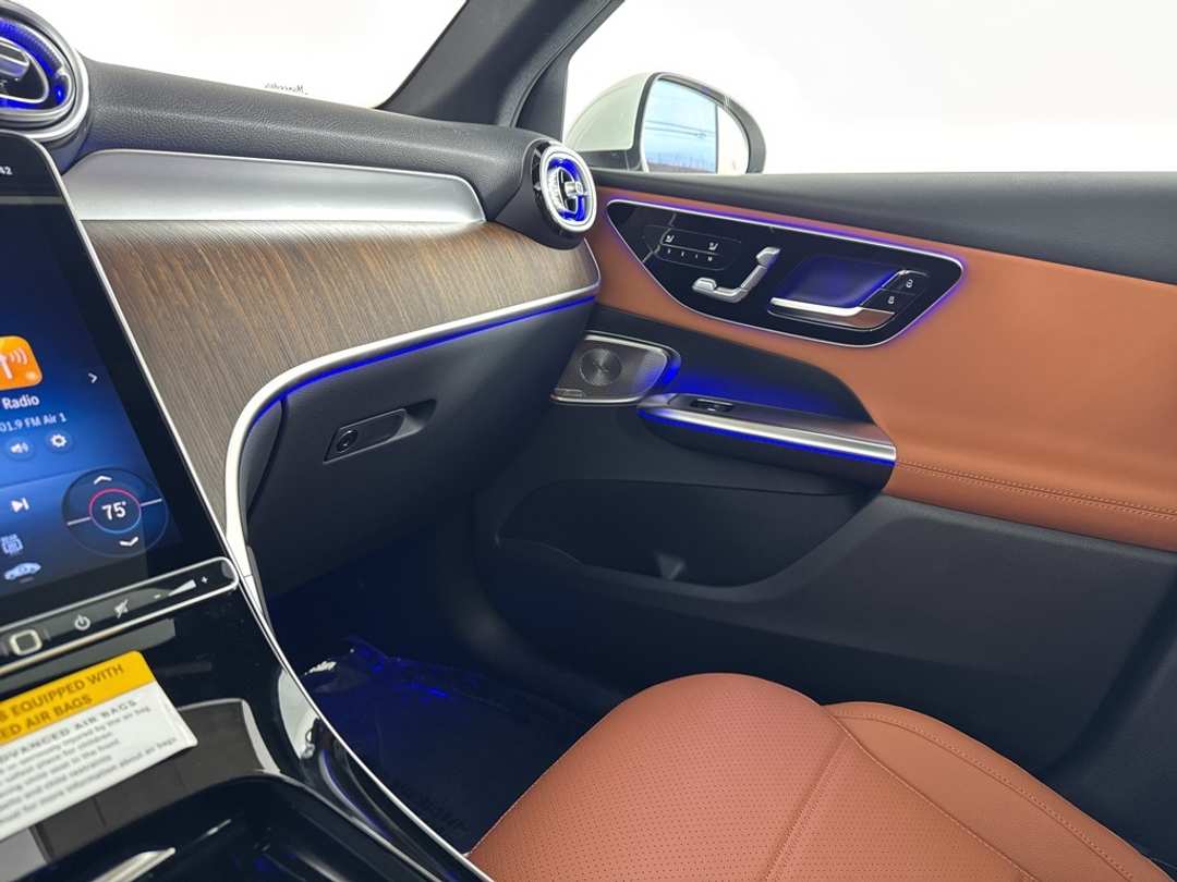 2026 Mercedes-Benz GLC GLC 300 - Image 36