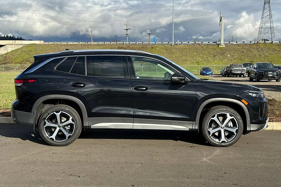 2026 Volkswagen Tiguan 2.0T SE - Image 2