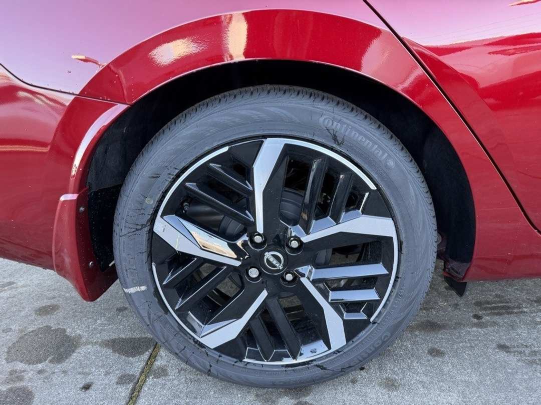 2025 Nissan Versa 1.6 SR - Image 10