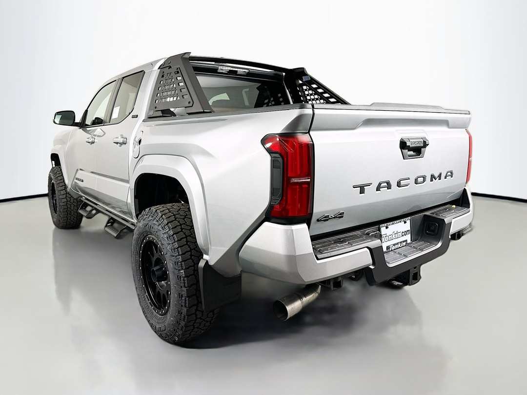 2025 Toyota Tacoma SR5 - Image 5