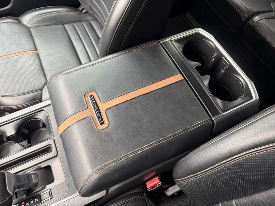 2022 Ford F-150 Platinum - Image 28