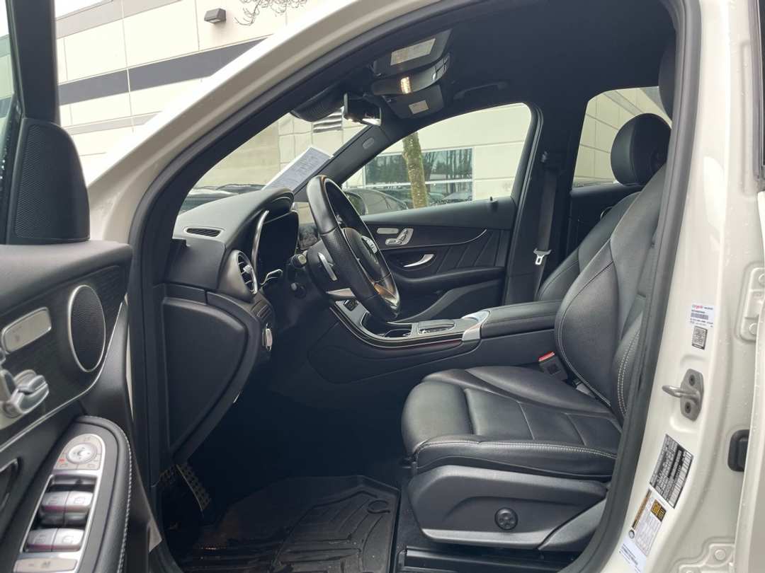 2022 Mercedes-Benz GLC GLC 300 - Image 20