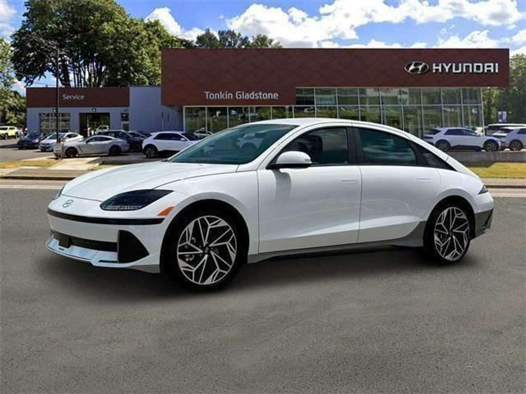 2025 Hyundai Ioniq 6 SEL - Image 2