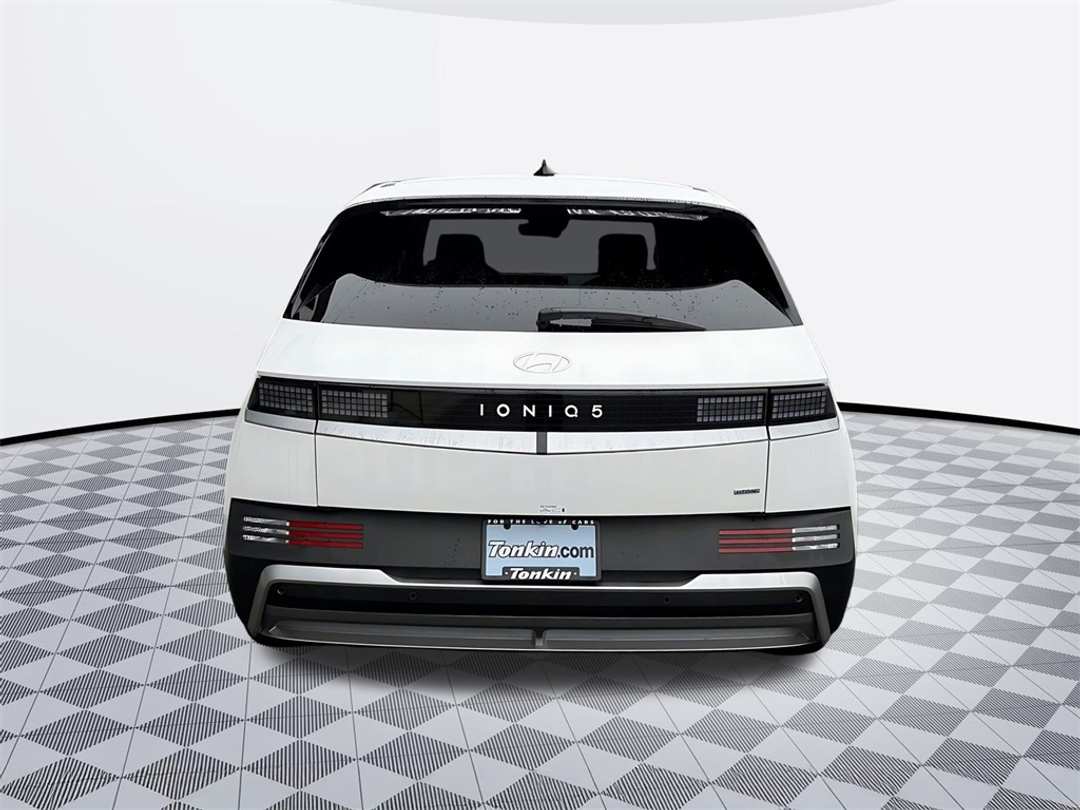 2026 Hyundai Ioniq 5 SEL - Image 6