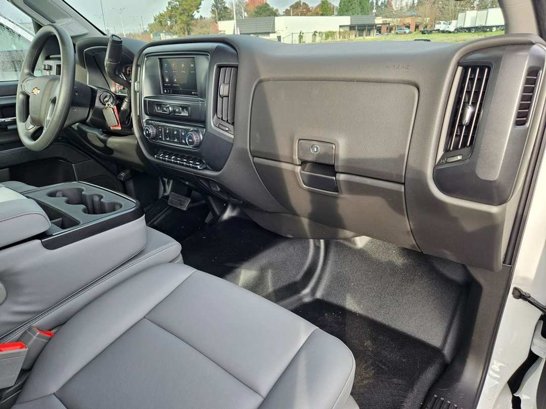 2025 Chevrolet Silverado 4500Hd - Image 34