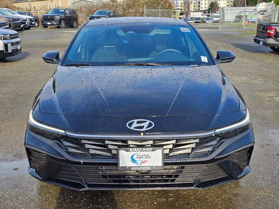 2026 Hyundai Elantra SEL Sport - Image 2