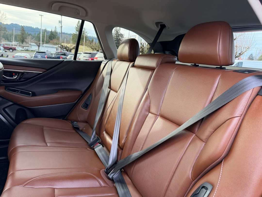 2022 Subaru Outback Touring - Image 30