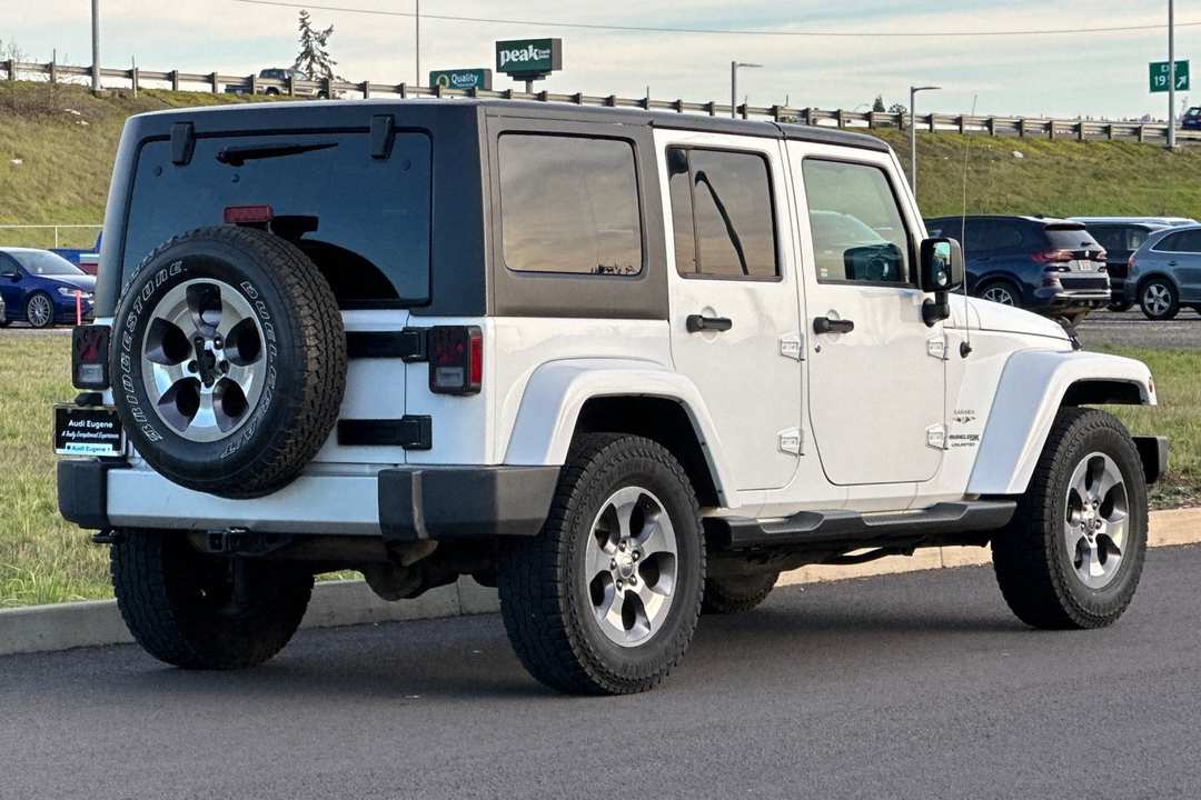 2018 Jeep Wrangler Jk Unlimited Sahara - Image 3