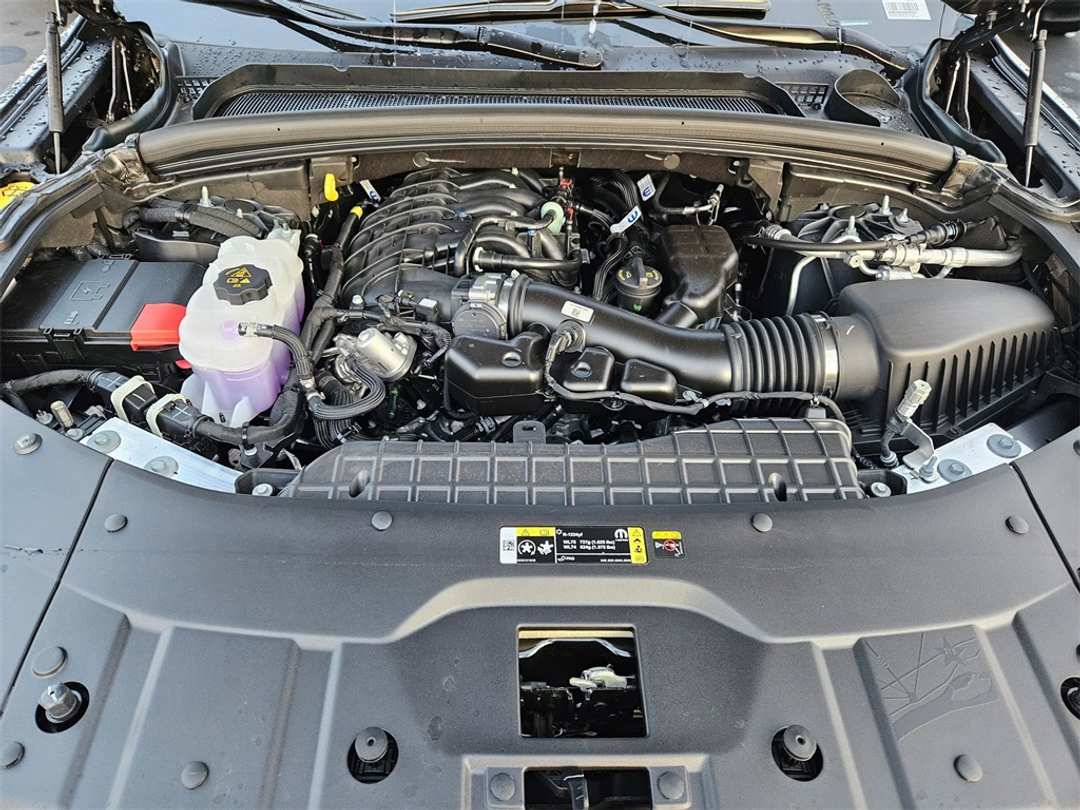 2025 Jeep Grand Cherokee Limited - Image 38