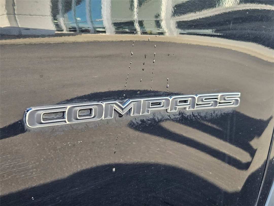 2018 Jeep Compass Limited - Image 32