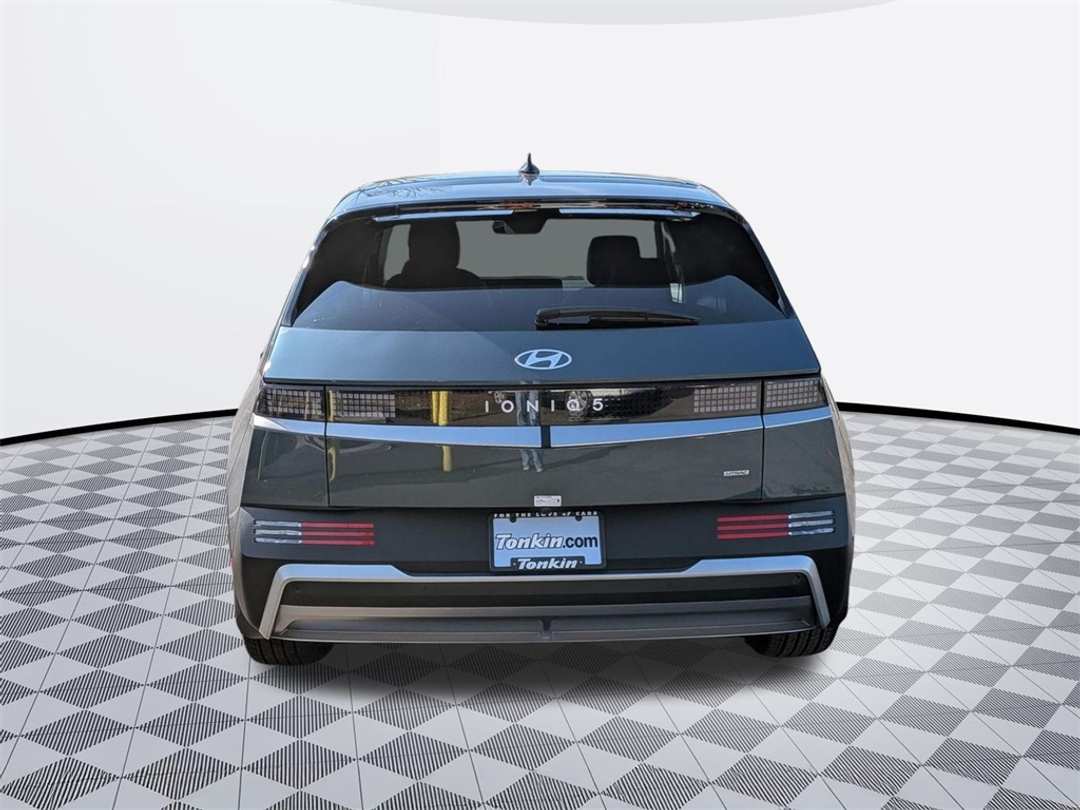 2026 Hyundai Ioniq 5 SEL - Image 5