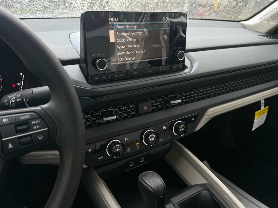 2025 Honda Accord SE - Image 25