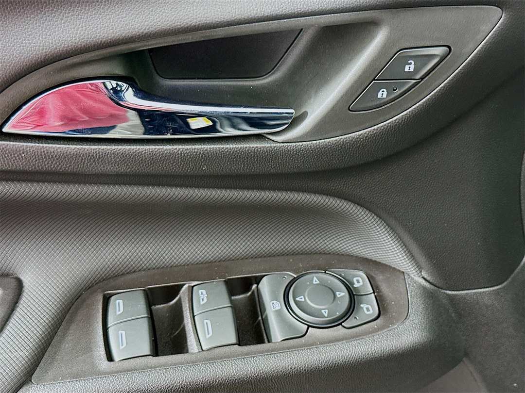 2022 Chevrolet Equinox RS - Image 19