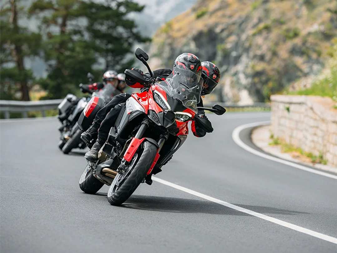 2025 Ducati Multistrada V4 S Travel & Radar - Image 26