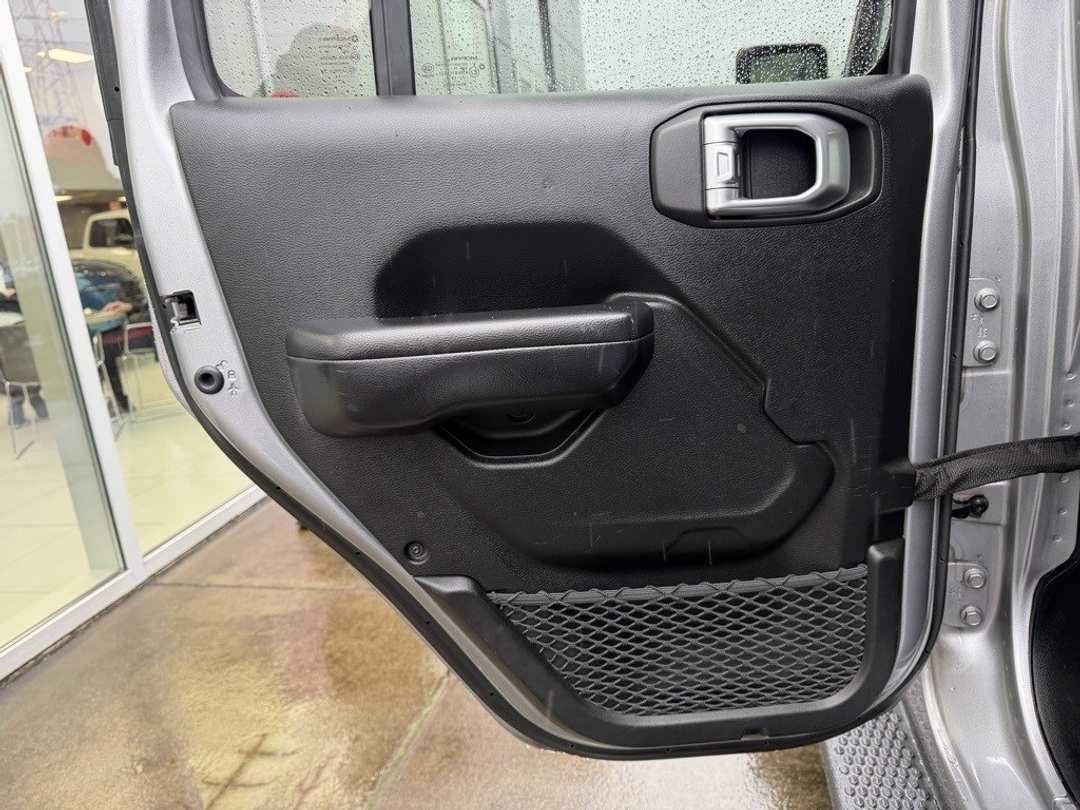 2019 Jeep Wrangler Unlimited Sport S - Image 32