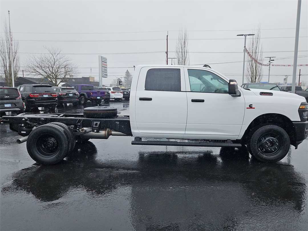 2026 Ram 3500 Tradesman - Image 7