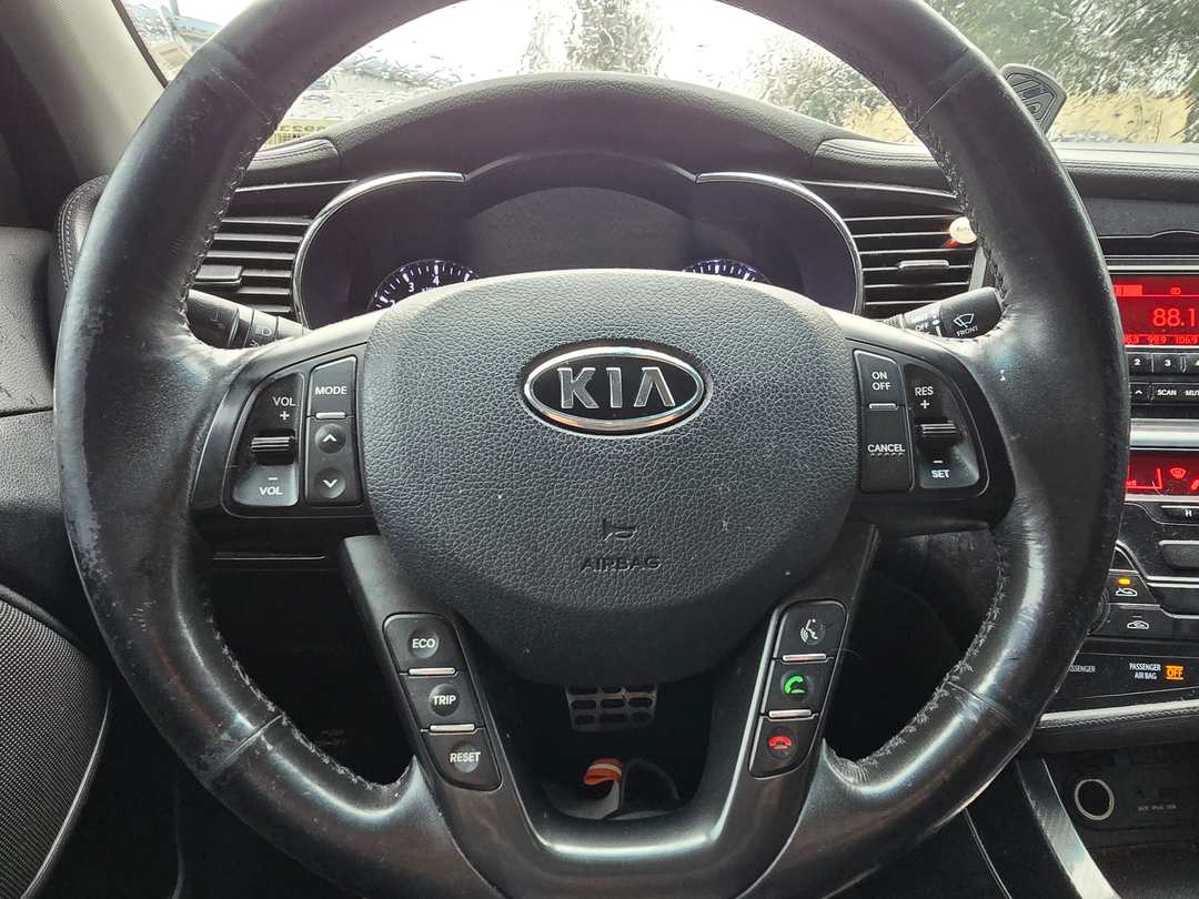 2011 Kia Optima SX - Image 3