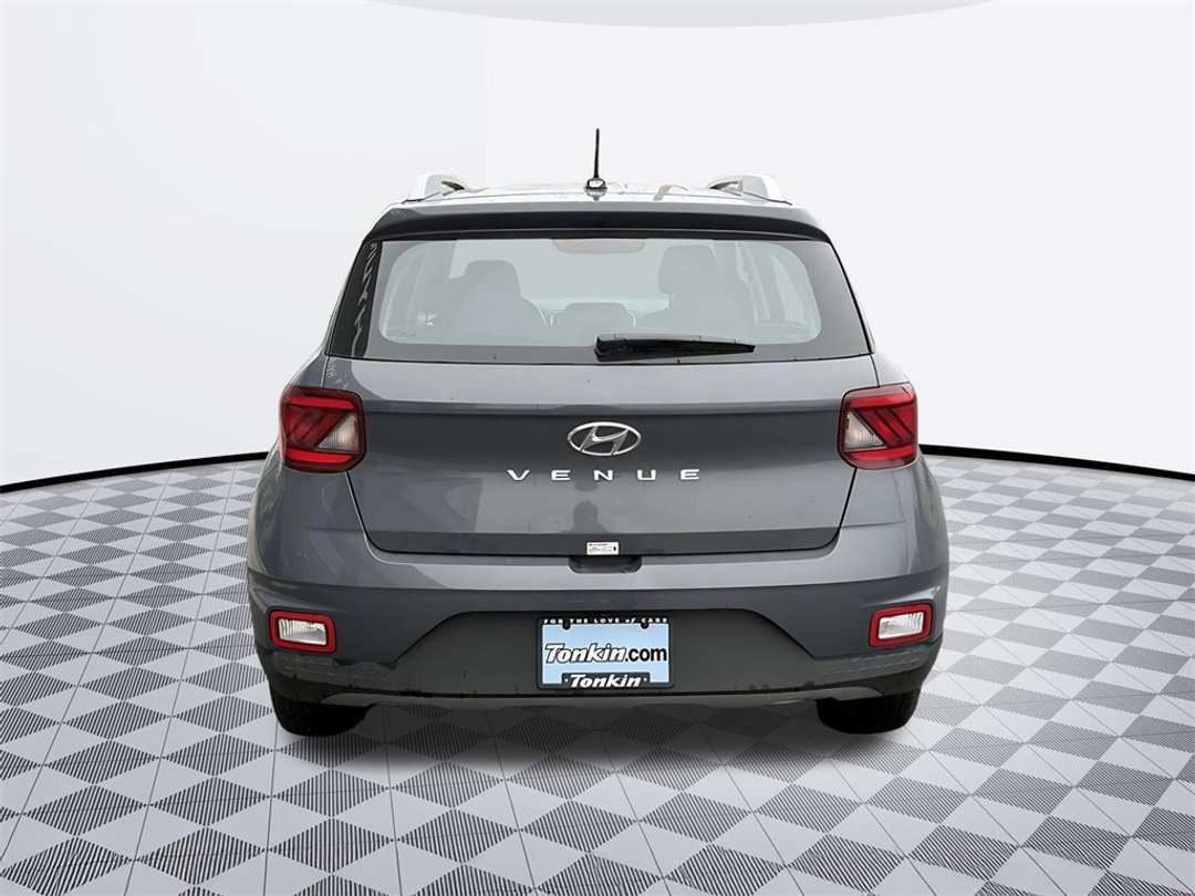 2025 Hyundai Venue SEL - Image 6