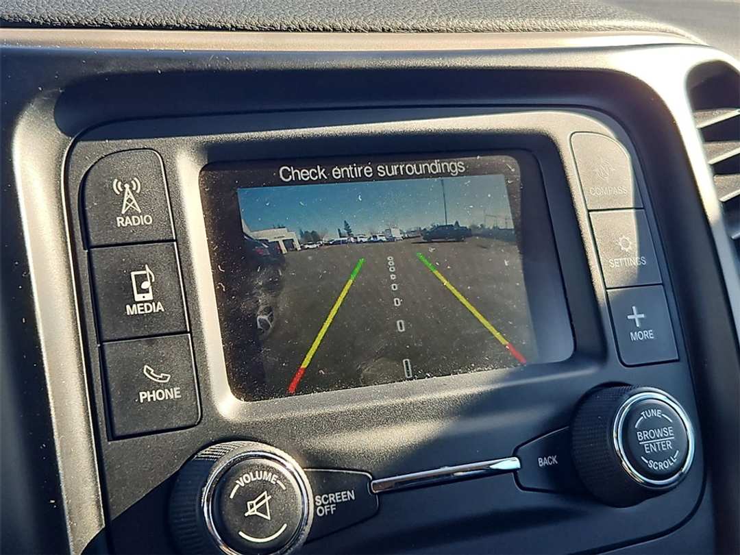 2018 Jeep Cherokee Altitude - Image 19