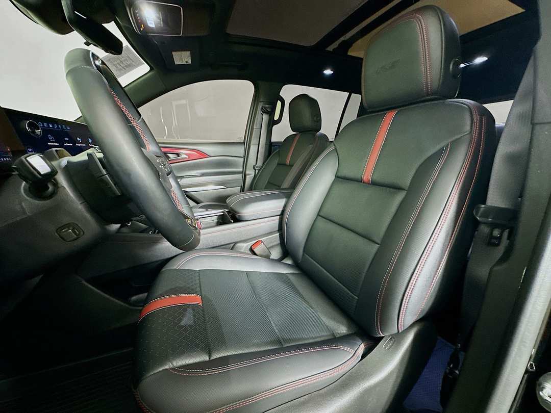 2025 Chevrolet Traverse RS - Image 23