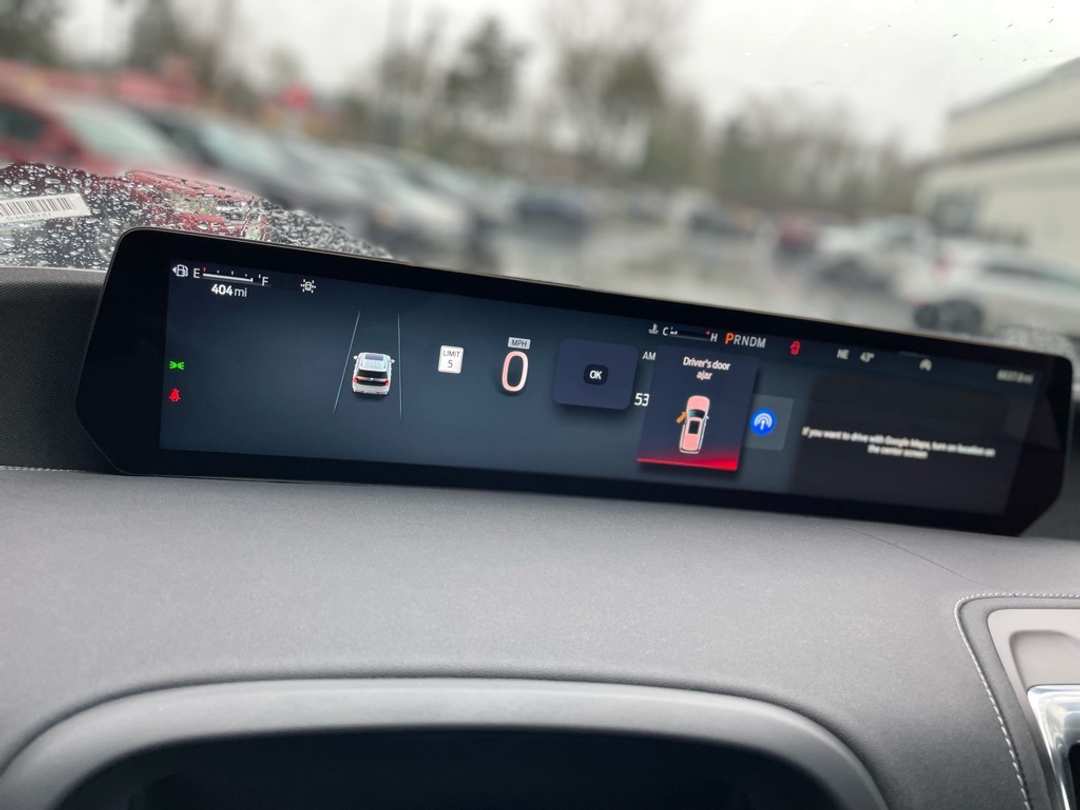 2024 Ford Escape Platinum - Image 13