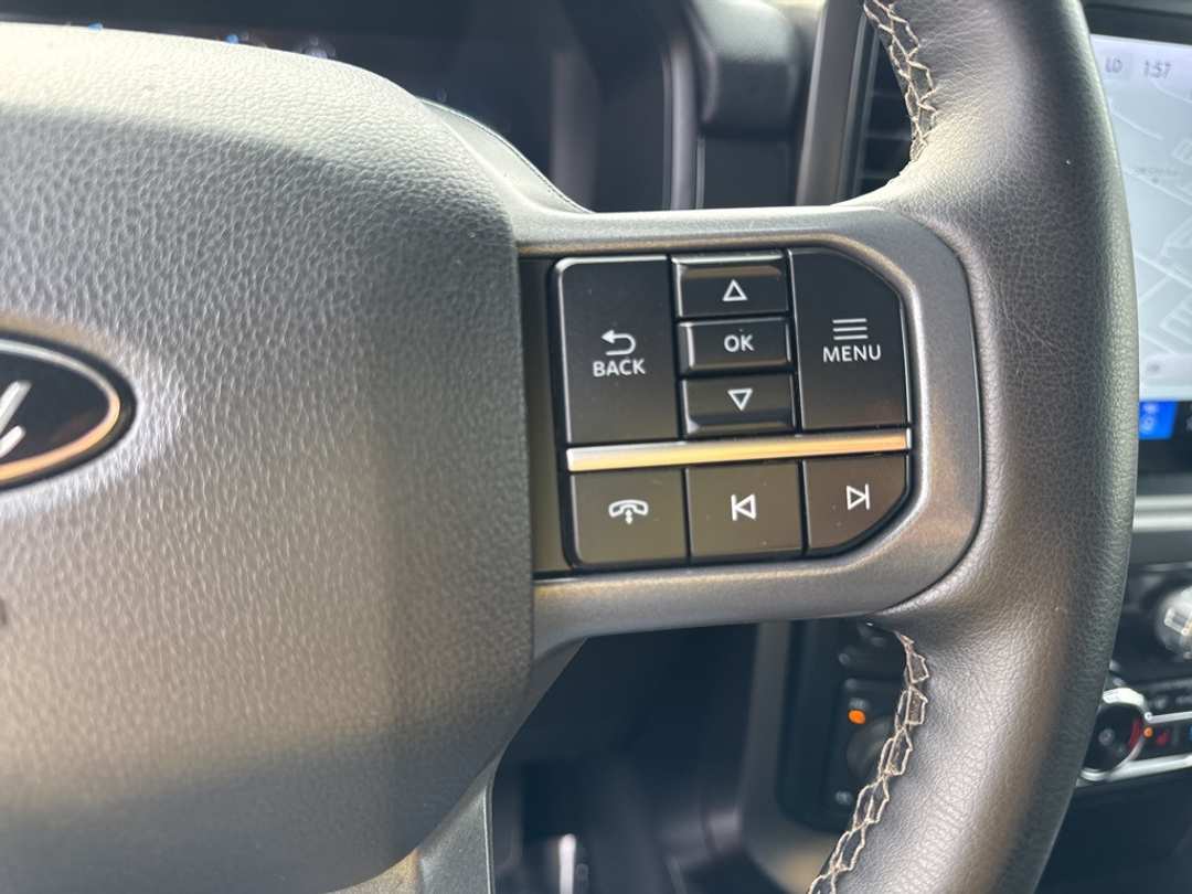 2025 Ford F-150 Lariat - Image 40