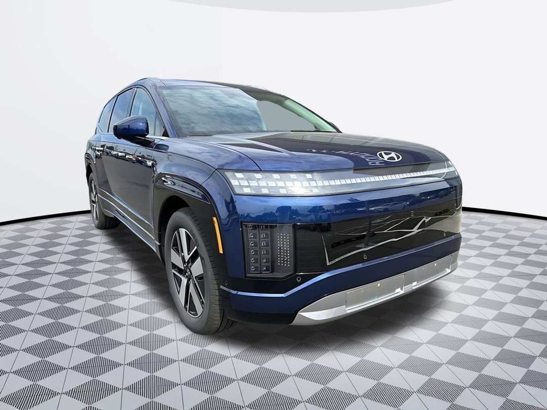 2026 Hyundai Ioniq 9 SEL - Image 2