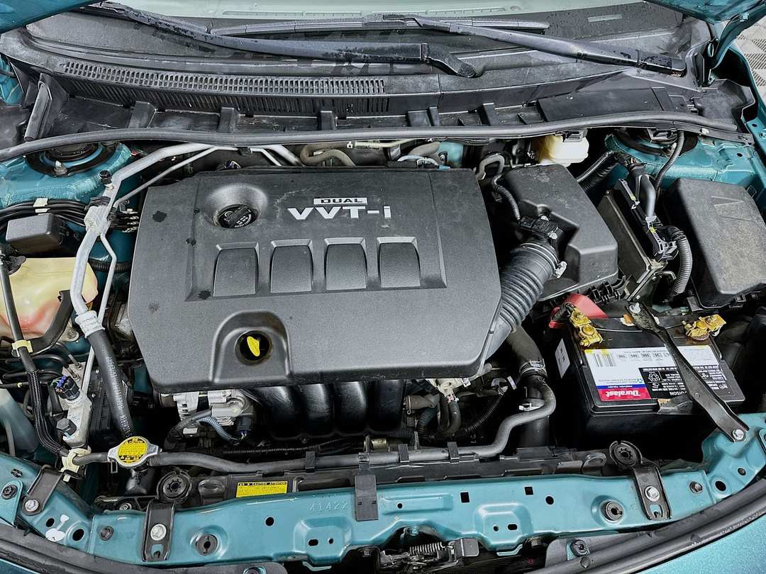 2010 Toyota Corolla LE - Image 27