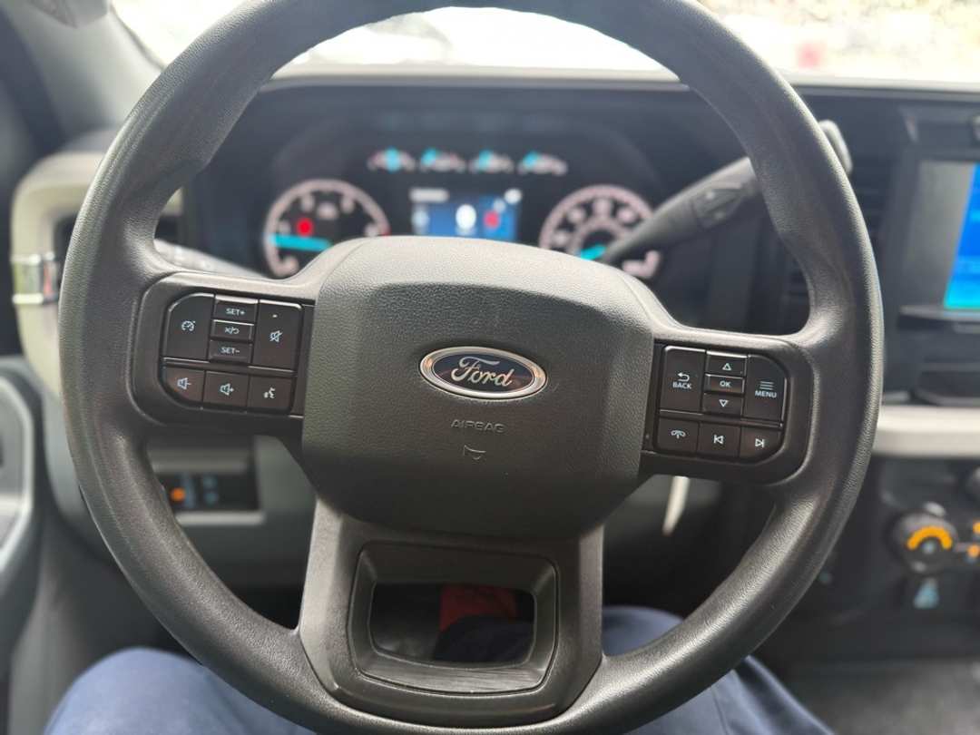 2024 Ford F-350Sd Lariat - Image 31