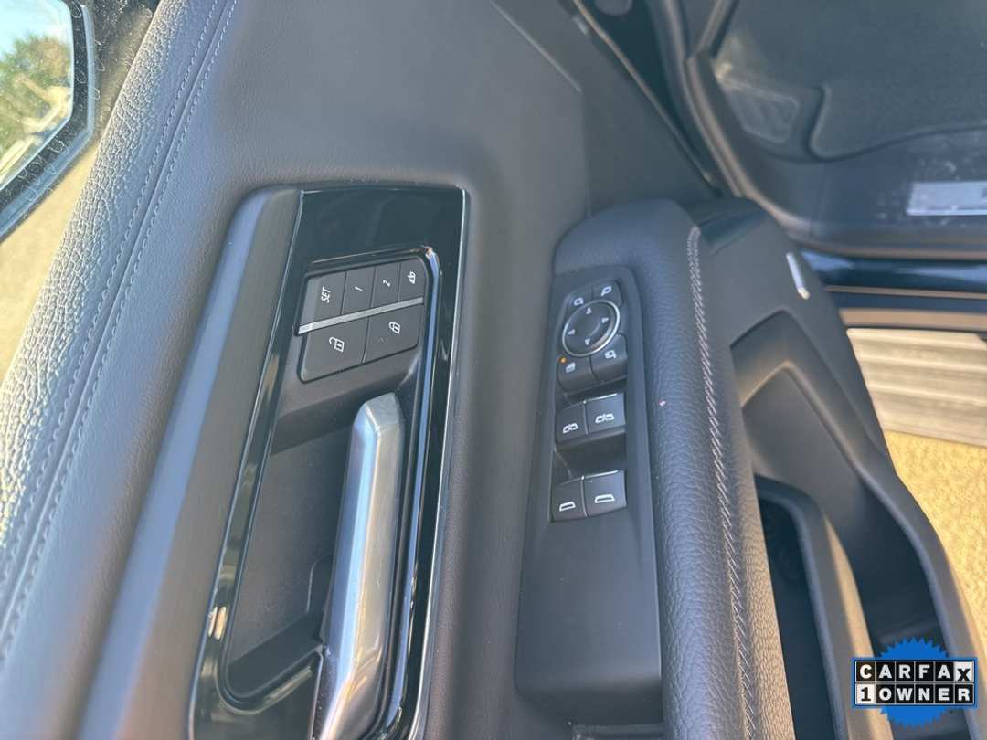 2025 GMC Yukon Denali - Image 17