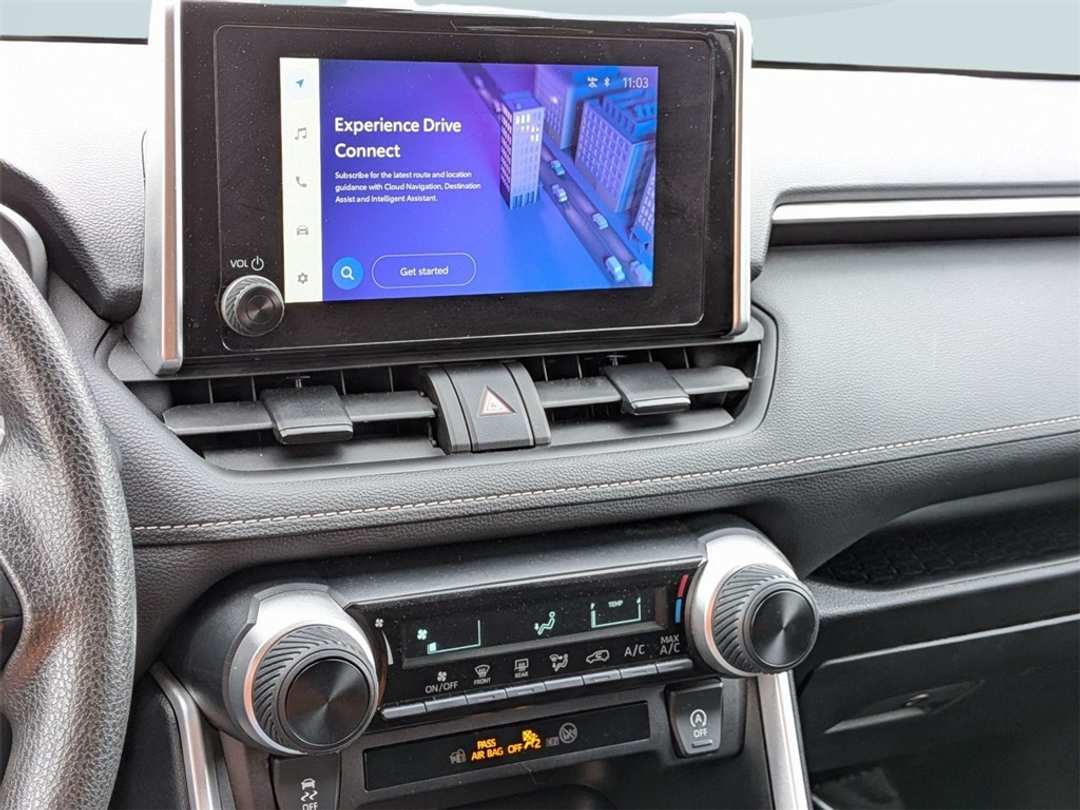 2024 Toyota Rav4 LE - Image 18