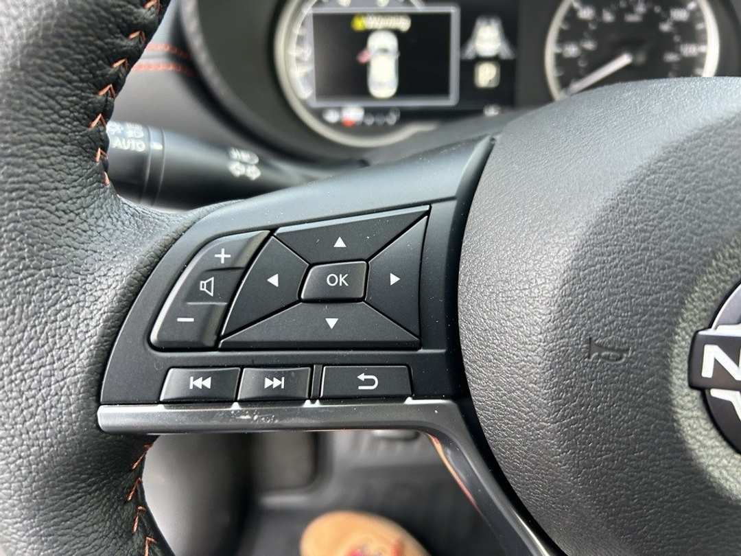 2025 Nissan Versa 1.6 SR - Image 13