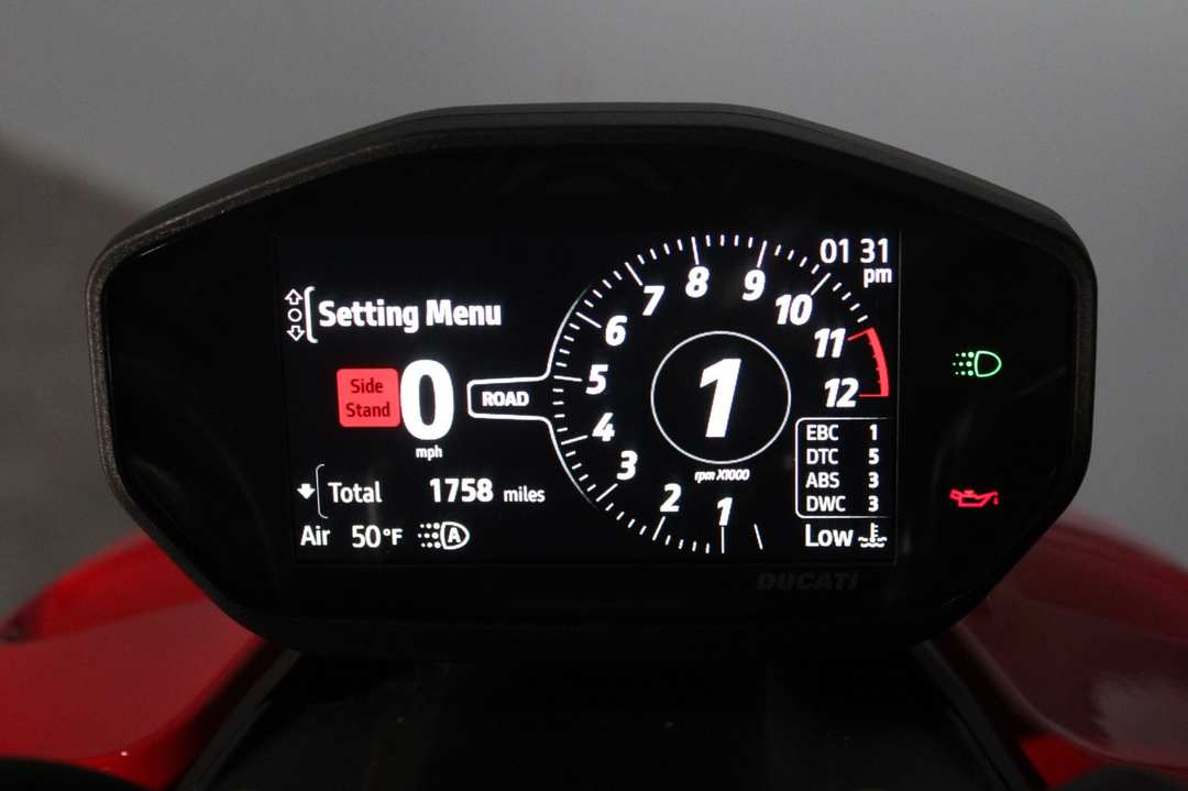 2024 Ducati Streetfighter V2 - Image 21