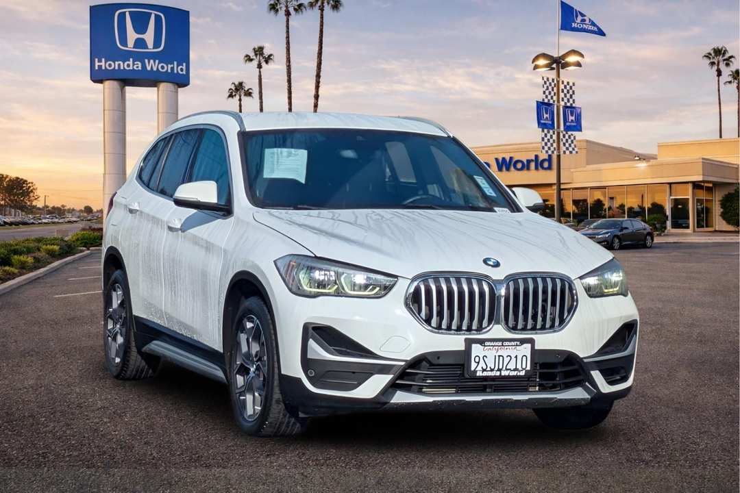 2020 BMW X1 sDrive28i - Image 2