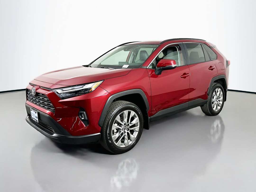 2025 Toyota Rav4 XLE Premium - Image 3