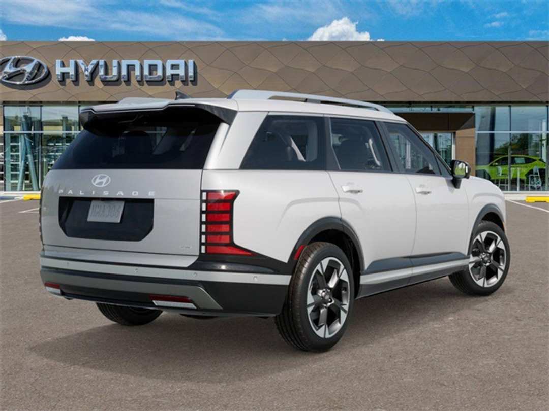 2026 Hyundai Palisade Limited - Image 4