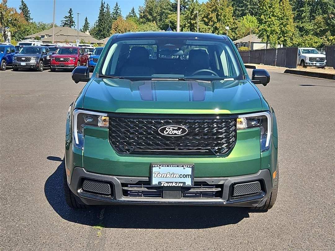 2025 Ford Maverick Lariat - Image 8